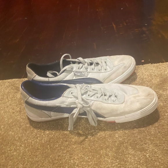 Pumas - Picture 3 of 4